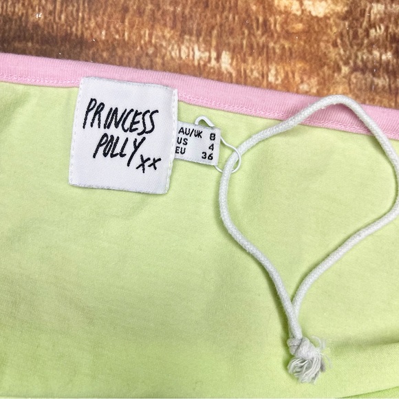 Princess Polly Love me Harder Halter Top. Green. Size 4 small - Picture 4 of 4